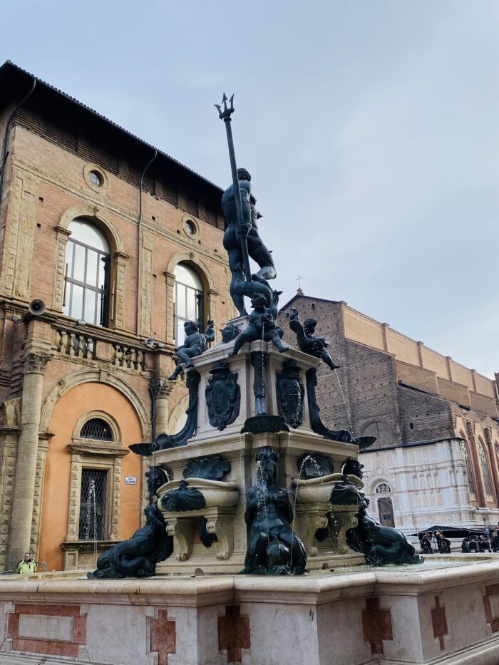fountain of neptune bologna in the best of bologna italy guide