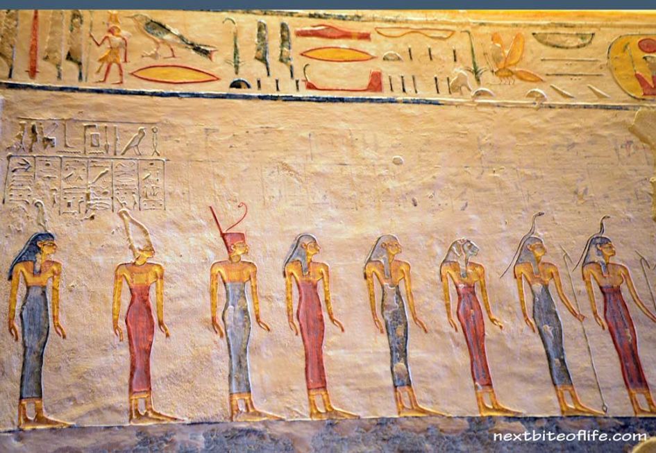 hieroglyphic figures in tombs Luxor in how to visit amazing luxor egypt