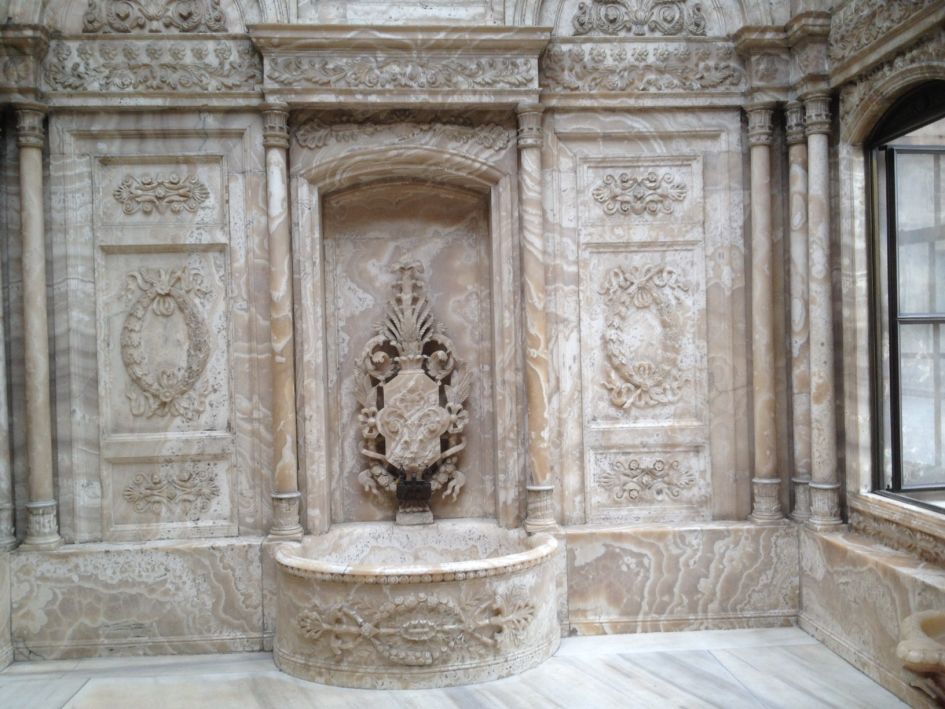 Visiting dolmabahce palace istanbul interior - marble basin in room to for prayer washing