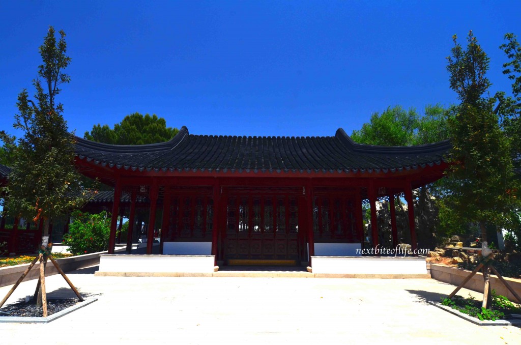 chinese garden pavilion 
