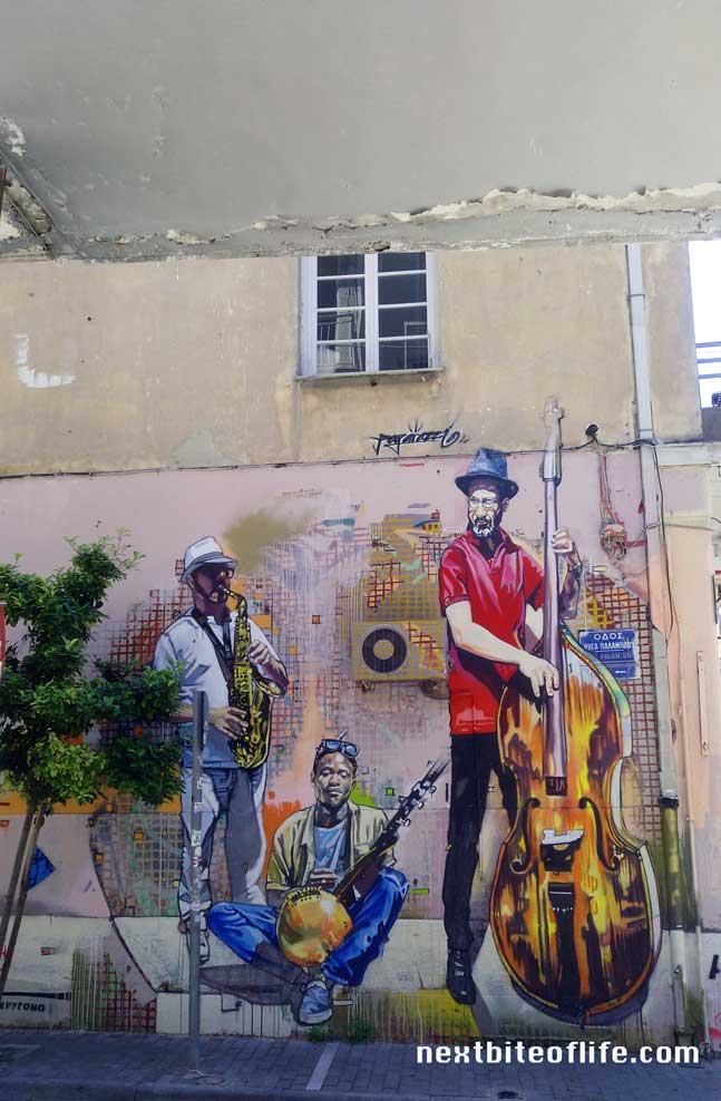 Greece postcard - street art athens musicians #graffiti #streetart #athens #greece #whattoseeathens #athensstreetart #pysriathens