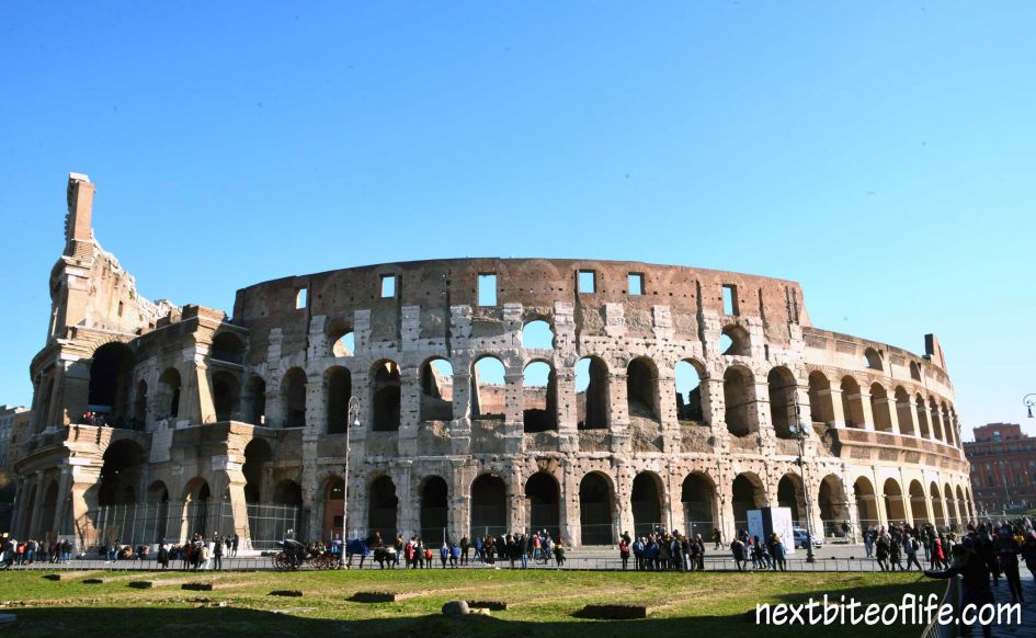 picture of Rome Colosseum outside