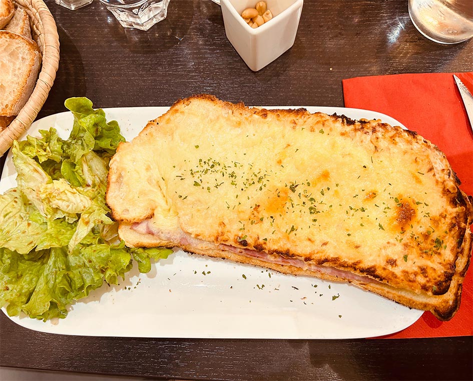 Amiens, France: A Soggy Start & the Best Burger 8 a1